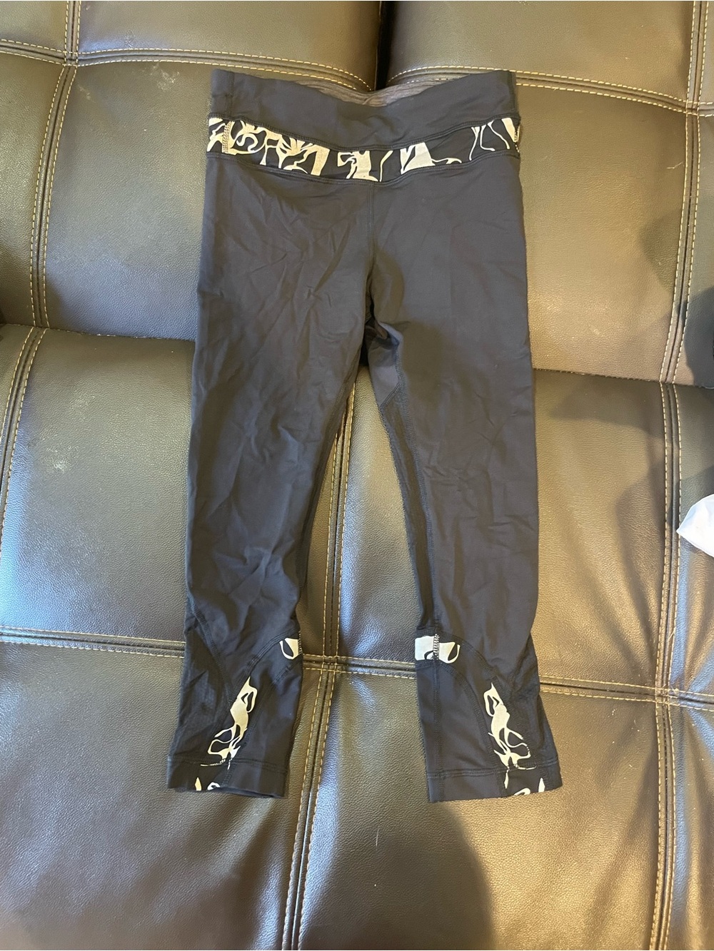Women’s Black Capri Leggings with White Accent Lulu lemon